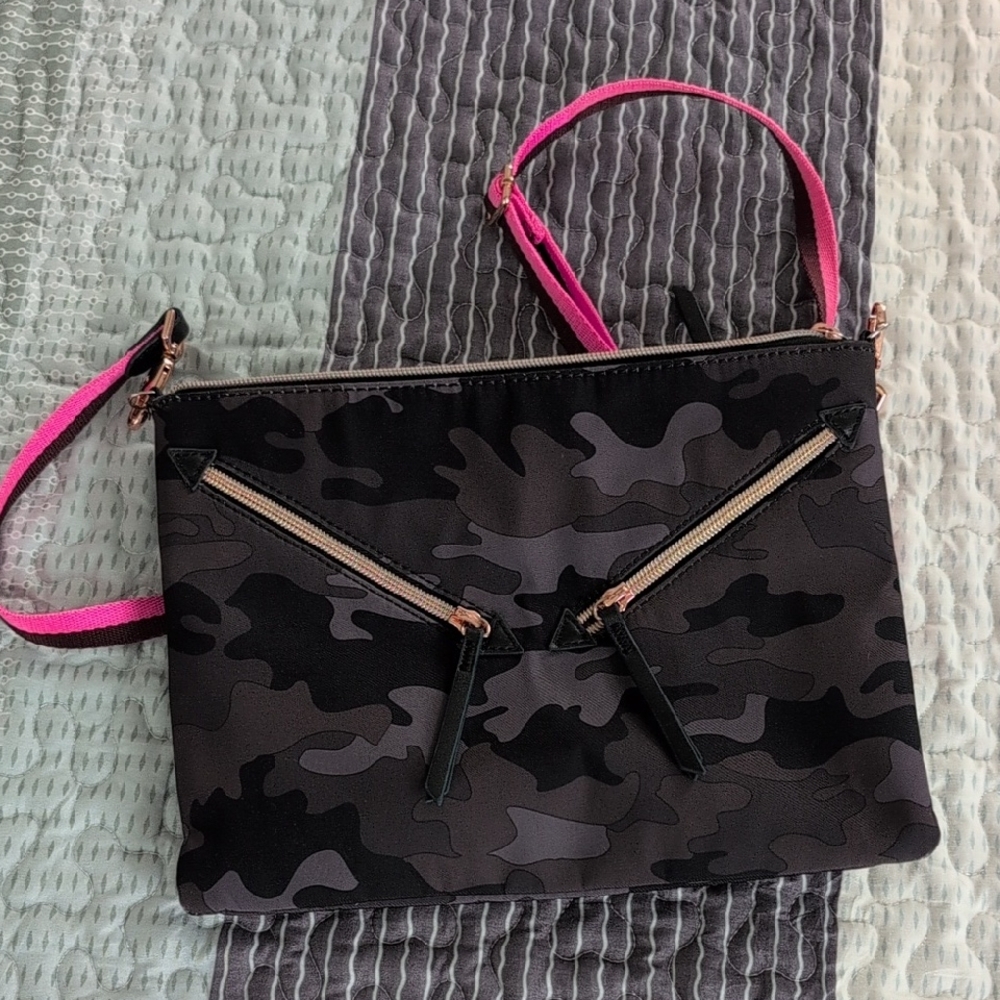 Stella & Dot Black and Pink Crossbody Bag with Camouflage Design